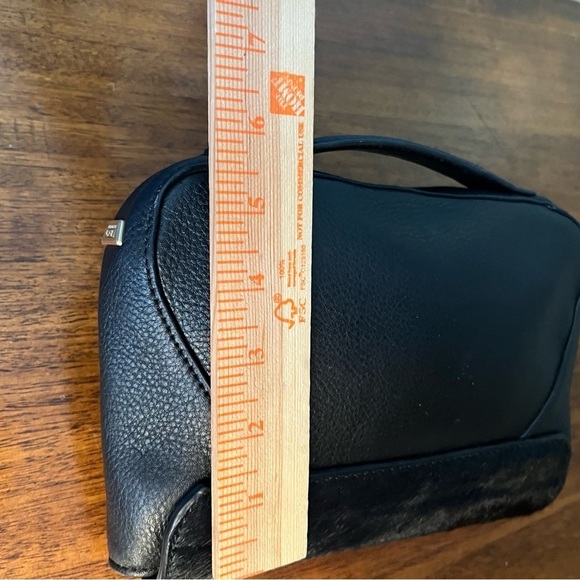 IllBe Ca by Joy Gryson Genuine Leather Clutch/Bag. Missing shoulder strap. - Picture 16 of 16